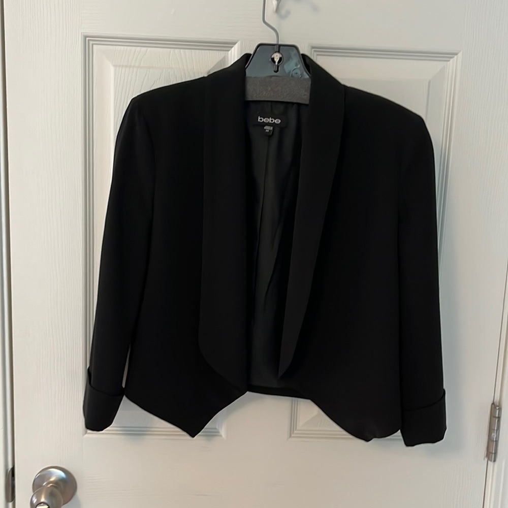 Black cropped blazer